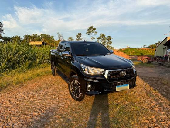 TOYOTA HILUX 2.8 SRX 4X4 CD 16V DIESEL 4P AUTOMÁTICO